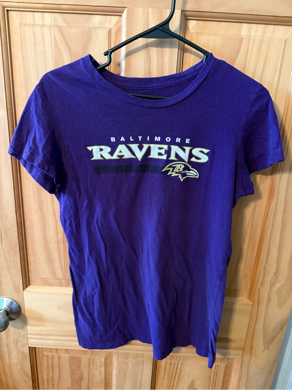 Like New, Women’s NFL Baltimore Ravens Size Large T-Shirt